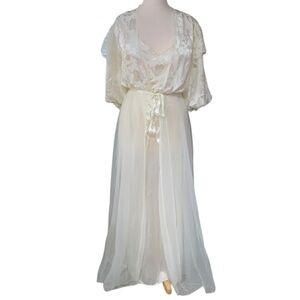 Elegant Cream Lace Sleepwear Gown